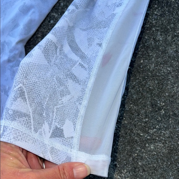 lululemon leggings with Moisture-Wicking Fabric TWO PAIRS for the price of one - Picture 5 of 10